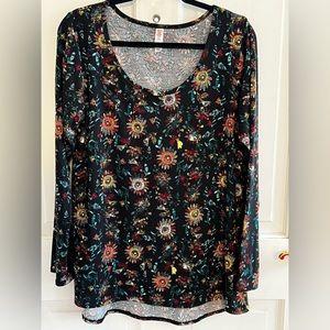 Lularoe Lynnae Top